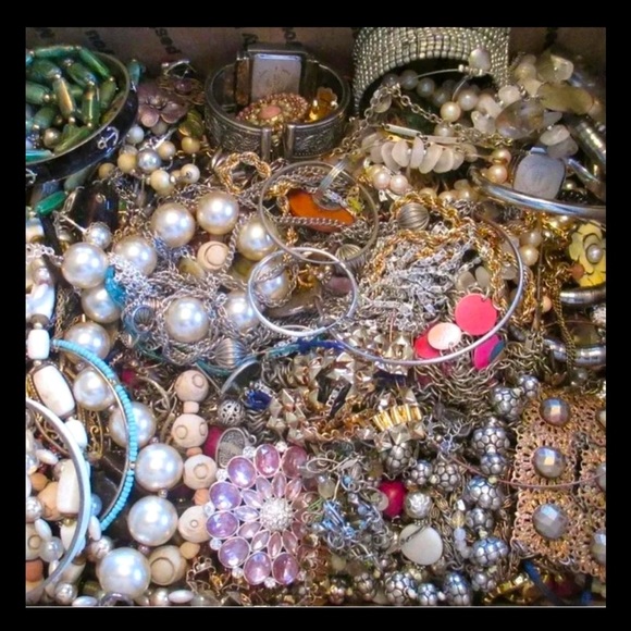 Vintage 2 Modern jewelry lot~ 2 LB wearable repair crafts junk - Picture 1 of 5